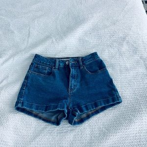 Pac Sun cuffed Mom Short size 24 5 pockets
